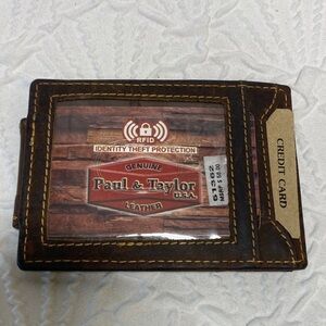 NWT Paul &‎ Taylor RFID Brown Leather magnetic money clip Wallet with card slots